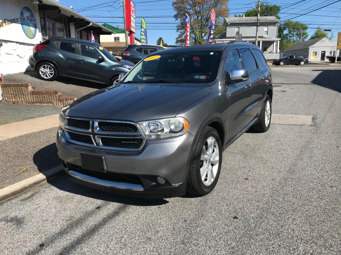 2011 Silver /Black Dodge Durango CREW (1D4SE4GT1BC) with an 5.7 V8 engine, Automatic transmission, located at 577 Chester Pike, Prospect Park, PA, 19076, (610) 237-1015, 39.886154, -75.302338 - Photo#2